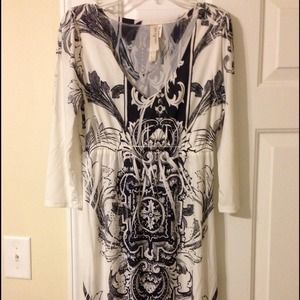 Super cute 3/4 sleeve dress!