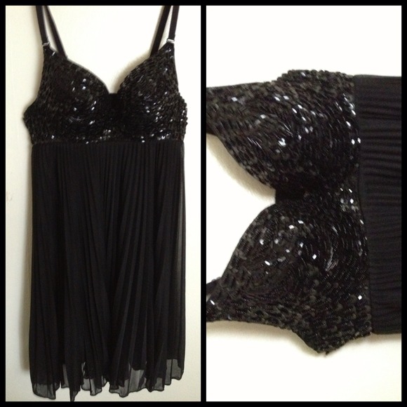 Semi-formal cocktail dress w/ Sequin bust