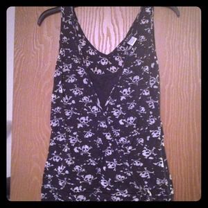 Skull tank