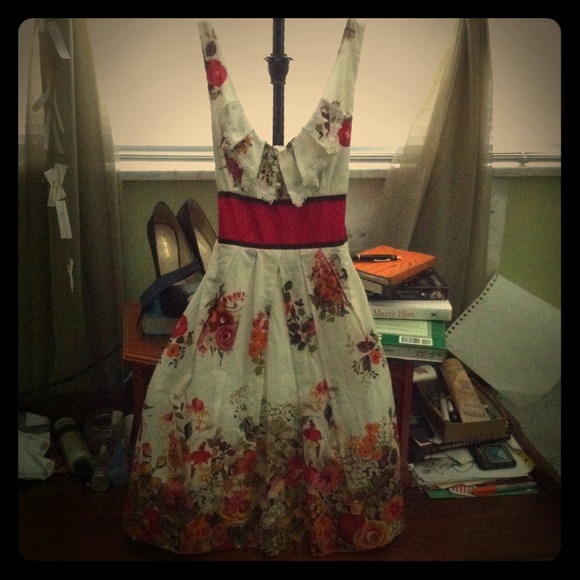 Vintage style garden print dress