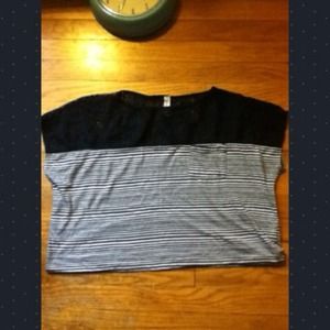 Striped & lace crop top with pocket