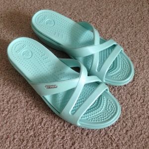 ❗❗SOLD❗❗Turquoise crocs sandals
