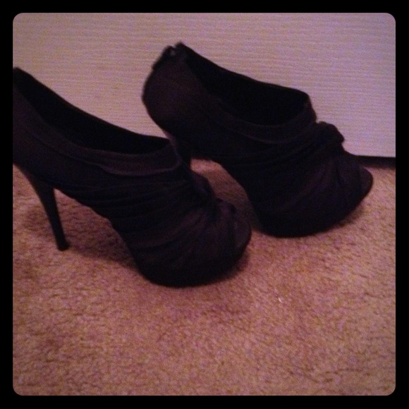 🎈Sold🎈Black Heels open toe