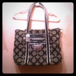 Authentic Coach Poppy Tote