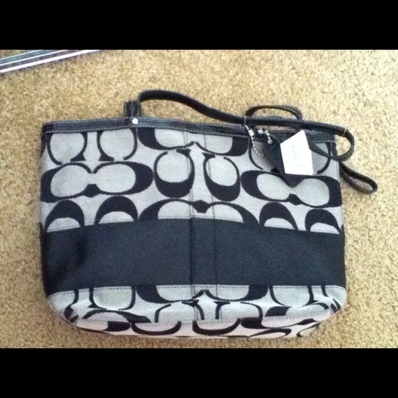 New with tags coach bag - Picture 3 of 3
