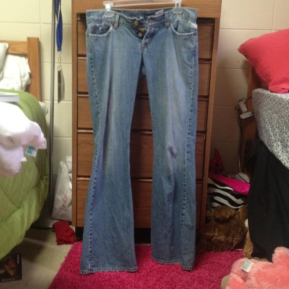 Jeans - Picture 2 of 3