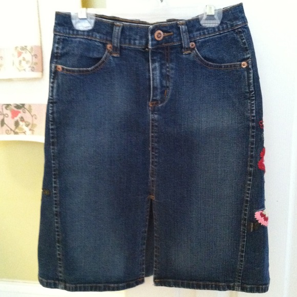 Cute denim skirt