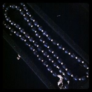 Glittery stone necklace