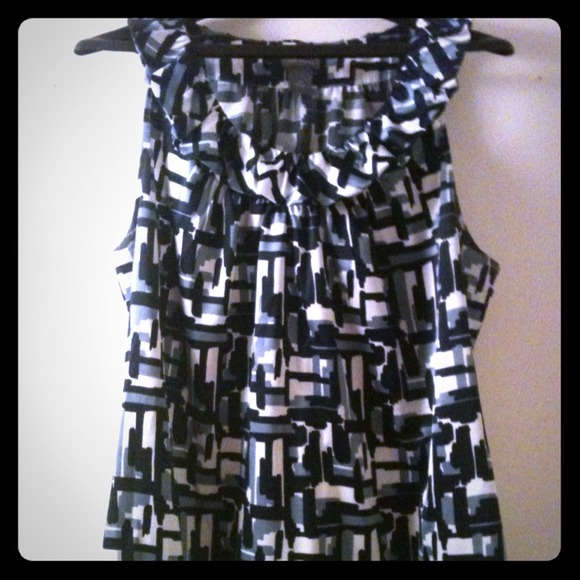 TRADED Ruffle collar tank & Green Lane Bryant tank