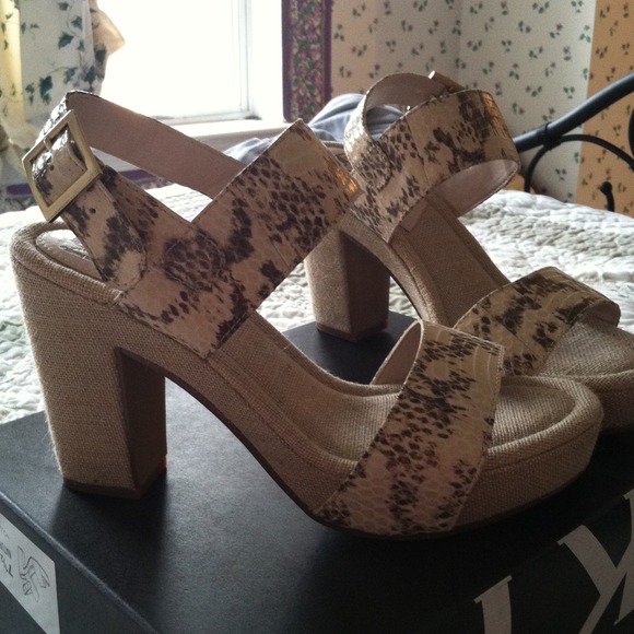 Snake shoes...Sold!!!