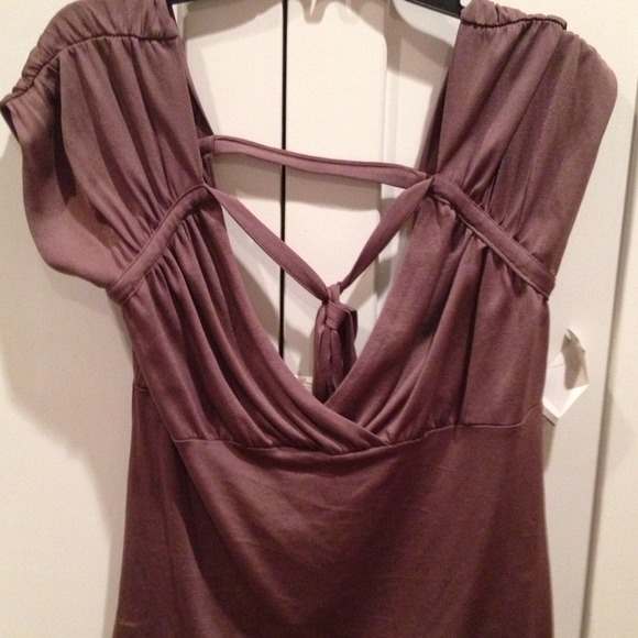 NWT Flounce top