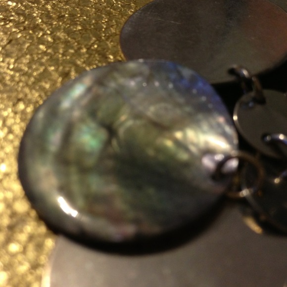 Gorgeous Shell & Silver "Clapper" Bracelet! - Picture 5 of 5