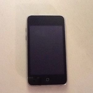 iPod touch 3rd generation 8gb! ☺