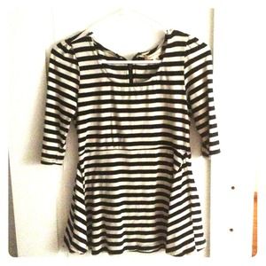 Black & White 3/4 sleeve blouse