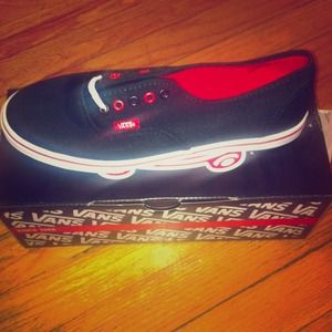 Authentic lo pro vans size 8.5
