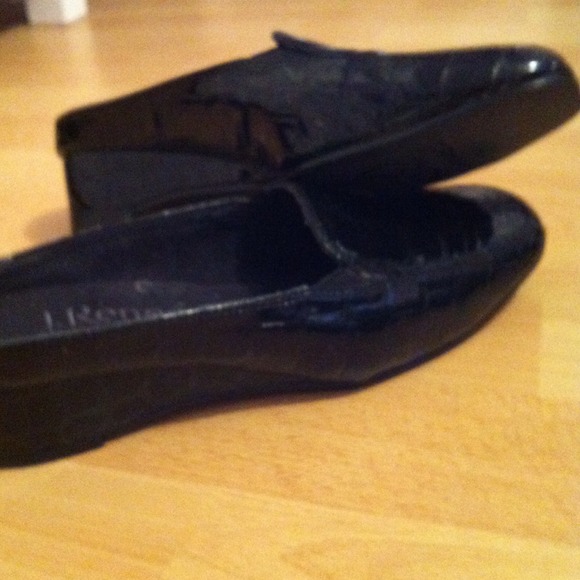 Shoes - Picture 2 of 4