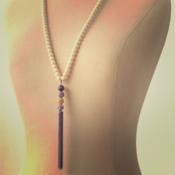 SOLD!! Stella and Dot Revival Tassel