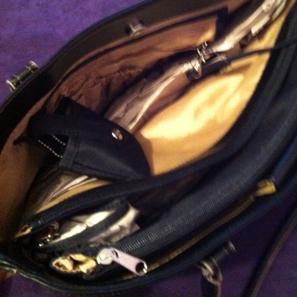 Bag - Picture 2 of 4