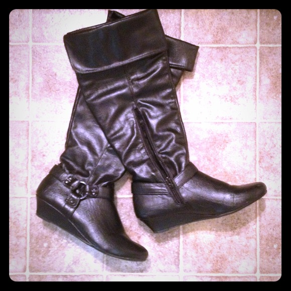 Black Boots 👢