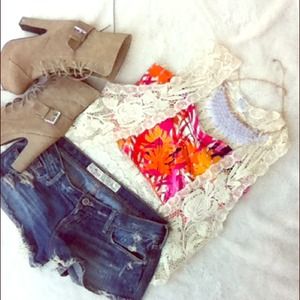 Lita Boots, hollister shorts, crop top, vest