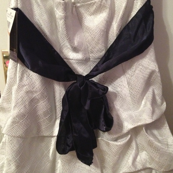 Strapless white/silver dress - Picture 4 of 4