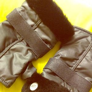 REDUCED❗Uggs Australian fingerless gloves