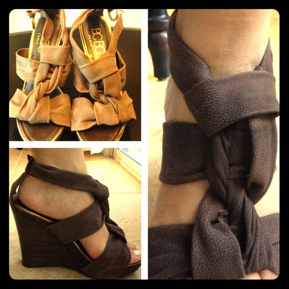 BCBG leather twist wedges