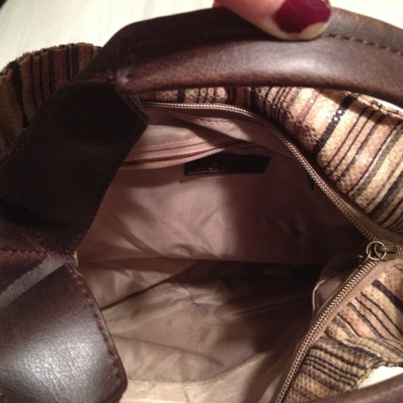 Fun shoulder bag! - Picture 2 of 3