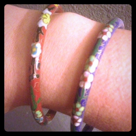 Set of two floral bangles