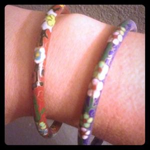 Set of two floral bangles
