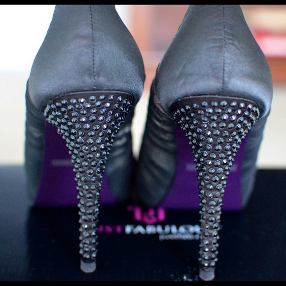 Gorgeous Violet Sole & Encrusted Heels Pumps