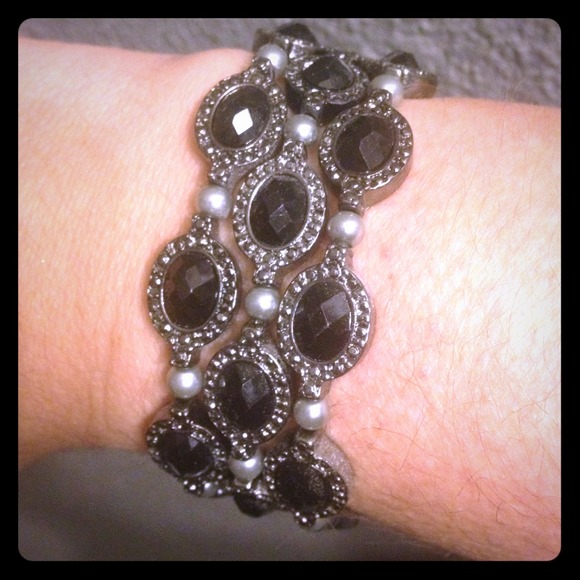 Black tie stretch bracelet
