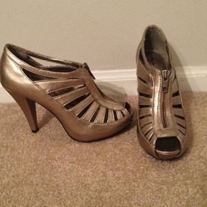 Metallic heels