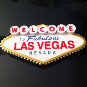 🚨Sold to @mystuff13 🚨