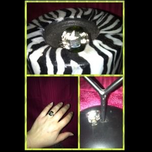 Green Stone Fashion ring💚💍