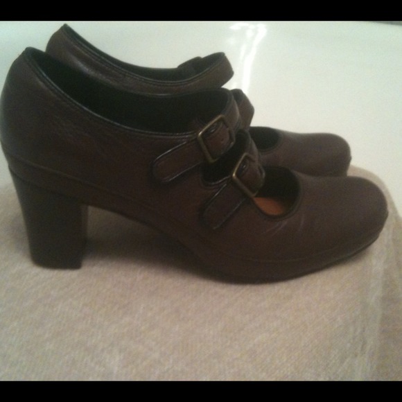 Clarks Artisan rich brown shoes