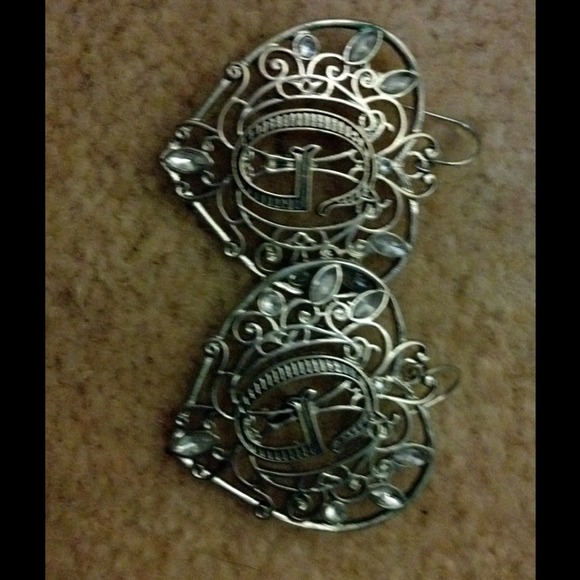 ***Traded***Guess fashion earring @abell2007
