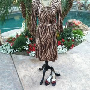 Dana Buchman "Career Dress" ❤Flattering❤