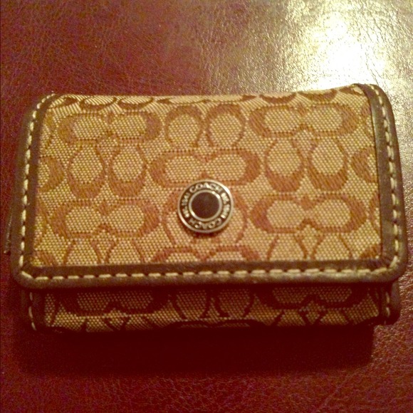 Coach contact lense holder