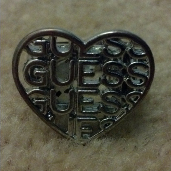 ***Traded***Guess fashion ring @abell2007
