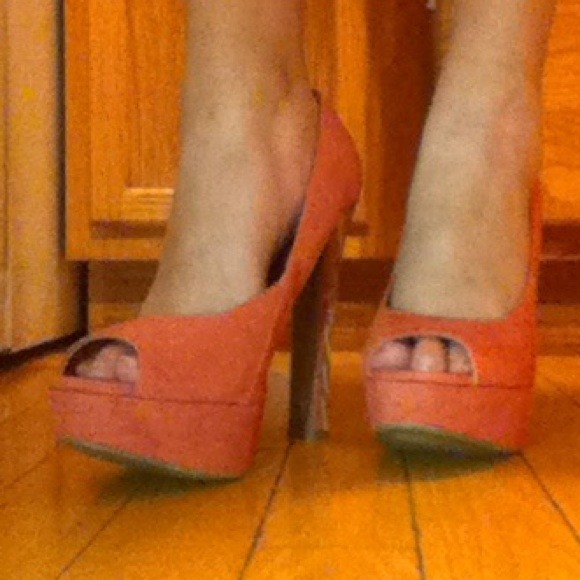 Orange Heels Size 6 - Picture 3 of 4
