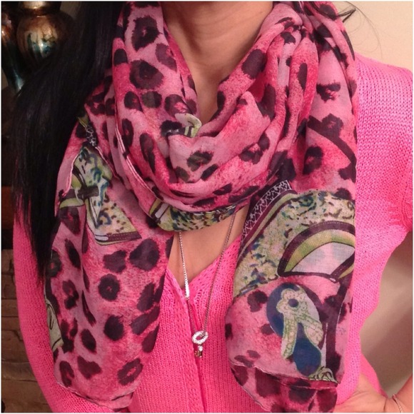 Accessories - Pink hues animal print scarf