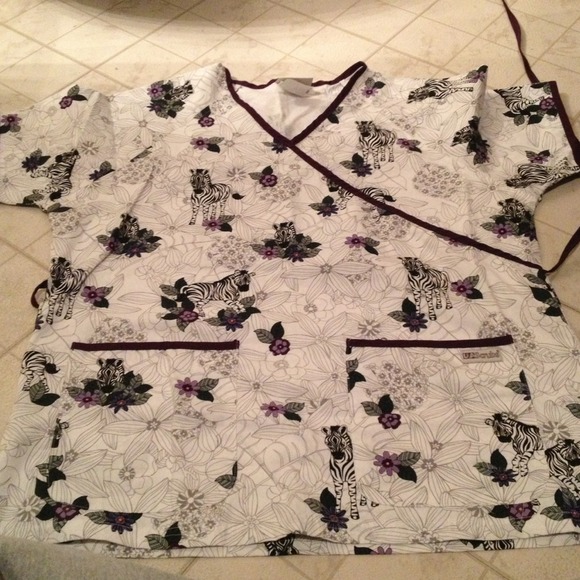 Animal print medical scrub top/hold