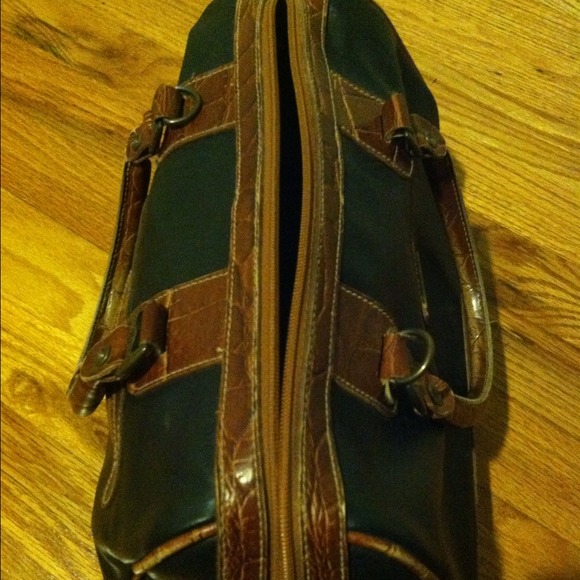 **reduced** Vintage leather handbag. - Picture 2 of 3