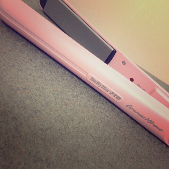 HOLD - Pink BaByliss Hair Straightener