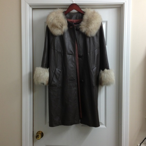 Sumptuous Vintage Leather Fur Trim Jacket!