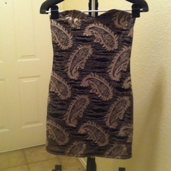Strapless black/ taupe dress!