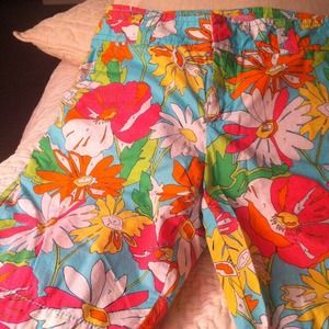 Lily Pullizer Resort Fit Shorts (paint by numbers)