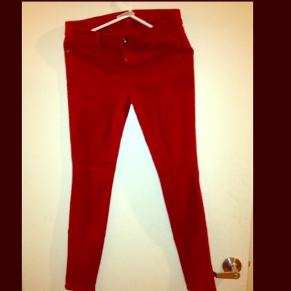 🔥SOLD🔥AUTHENTIC Burgundy Rich & Skinny Jeans