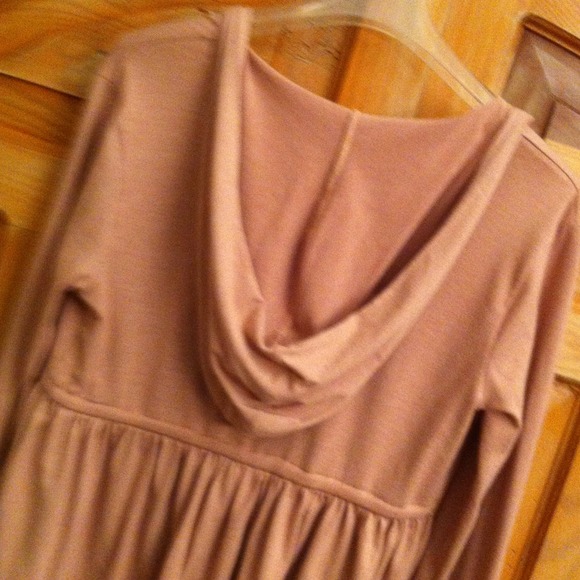 Nude Colored Tie Front Cardi by H&M. - Picture 4 of 4